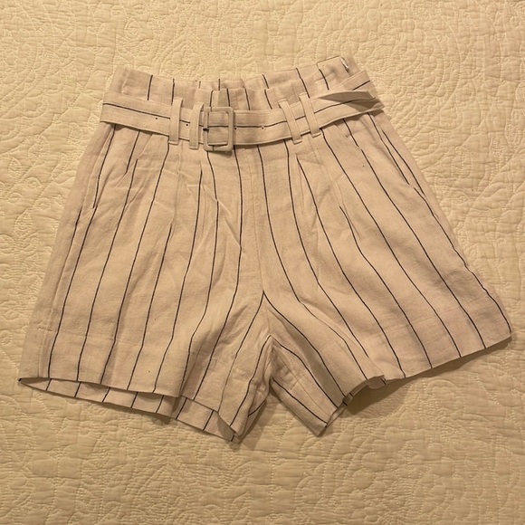 Pants - NWT Abercrombie & Fitch Linen/Viscose Shorts in Size XS